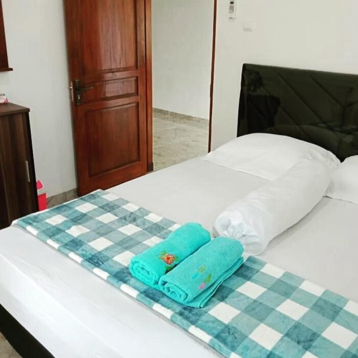 Zg Homestay Solo Sumber  Εξωτερικό φωτογραφία