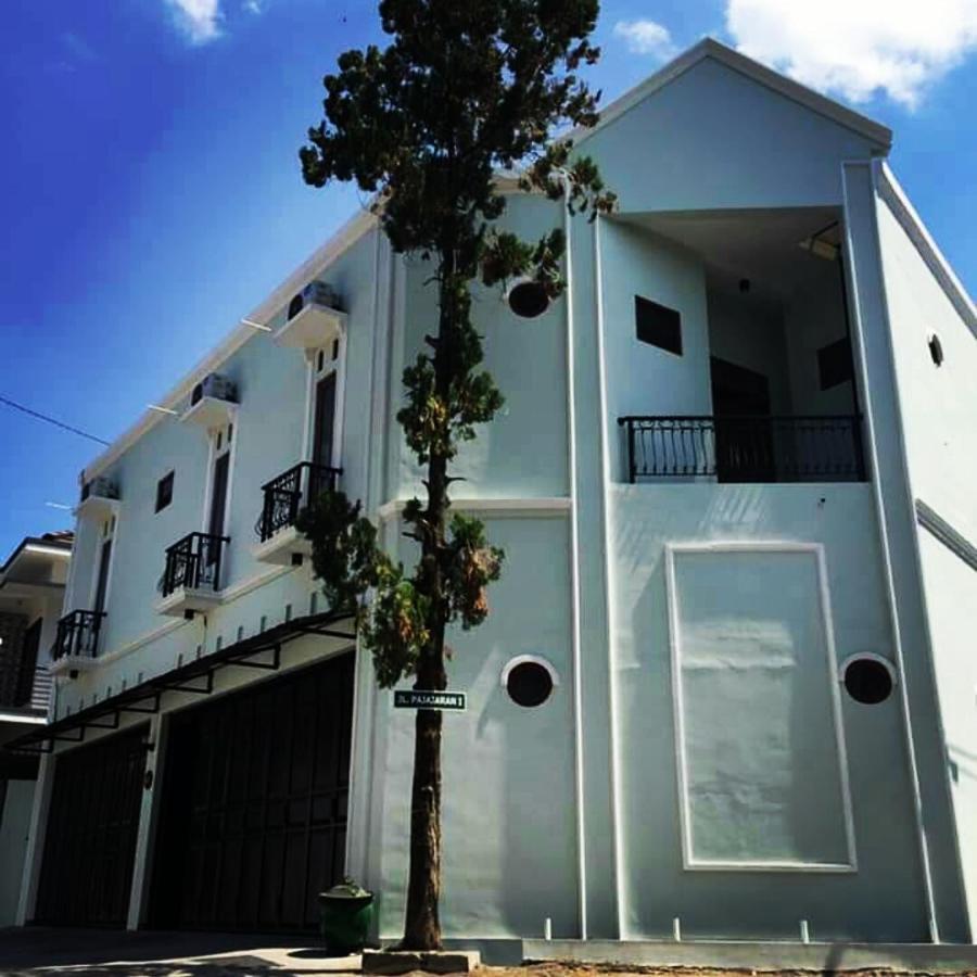 Zg Homestay Solo Sumber  Εξωτερικό φωτογραφία